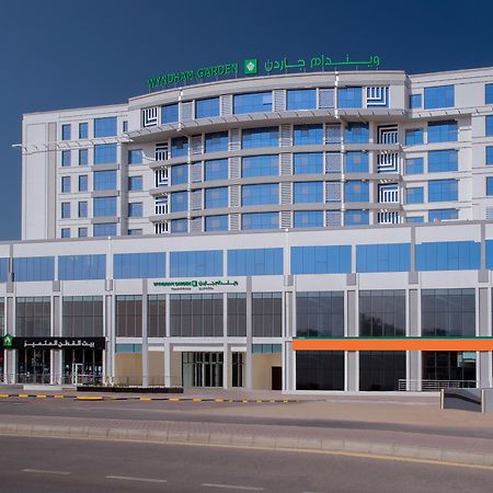Wyndham Garden Muscat Al Khuwair Hotel Екстериор снимка