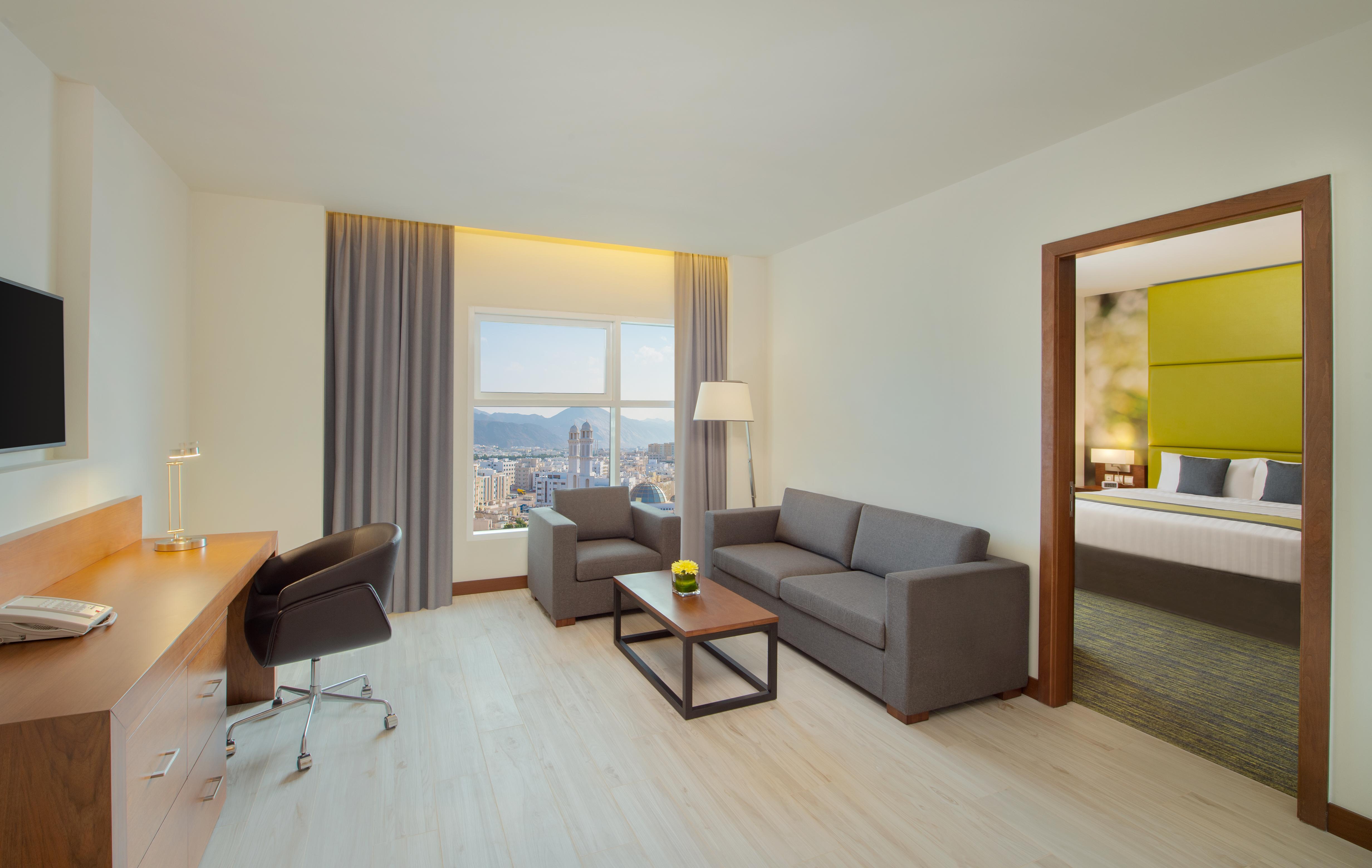 Wyndham Garden Muscat Al Khuwair Hotel Екстериор снимка