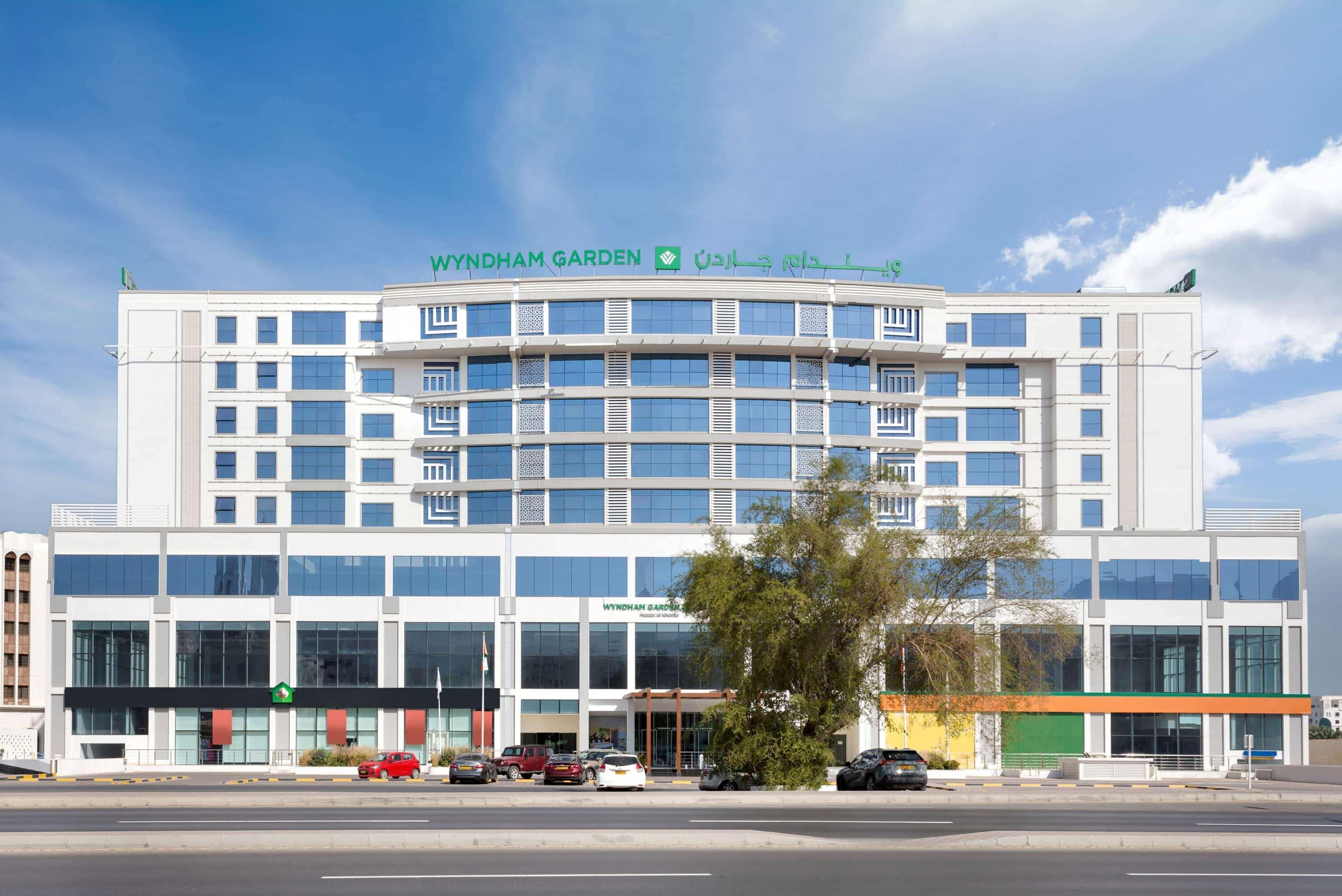 Wyndham Garden Muscat Al Khuwair Hotel Екстериор снимка