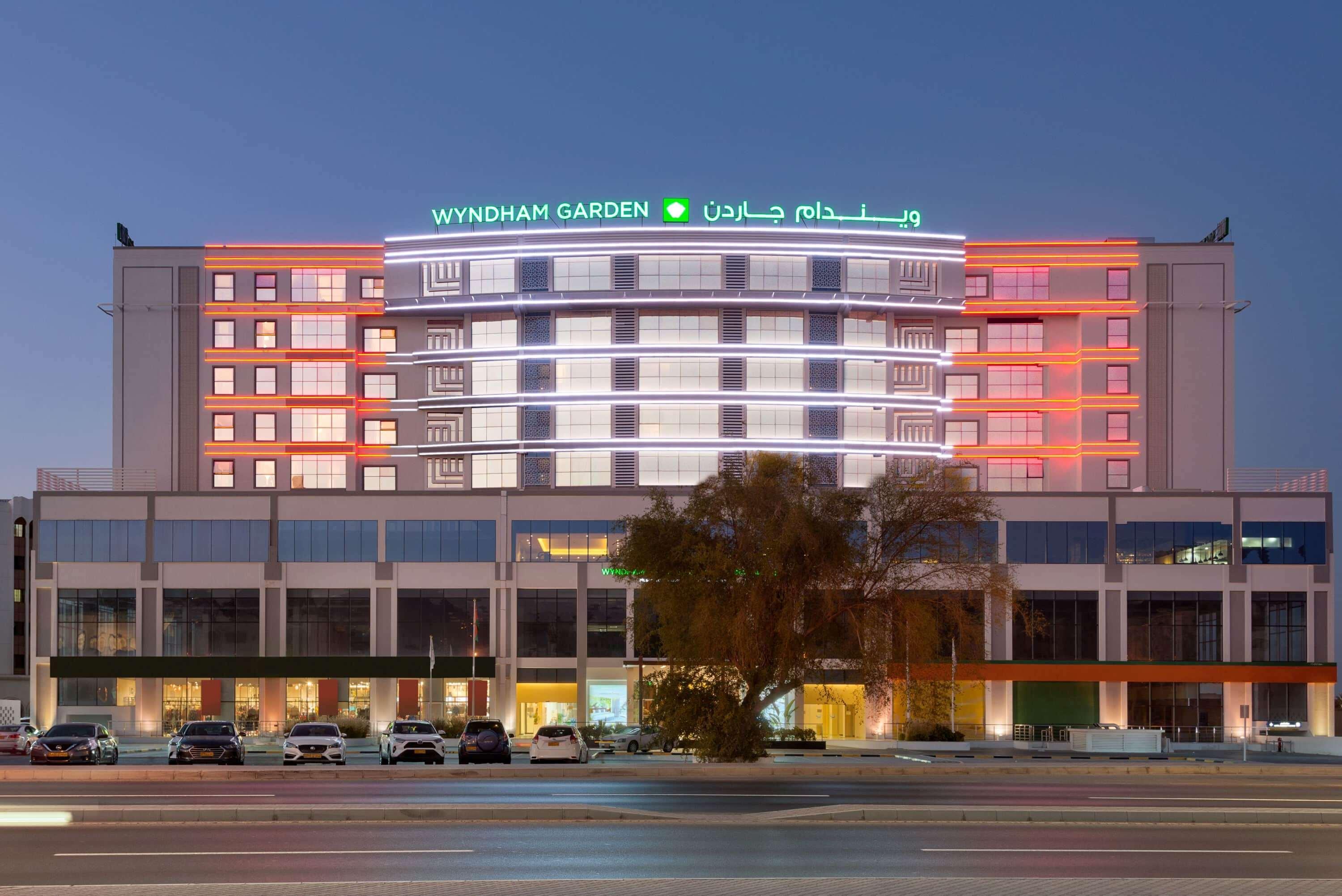 Wyndham Garden Muscat Al Khuwair Hotel Екстериор снимка
