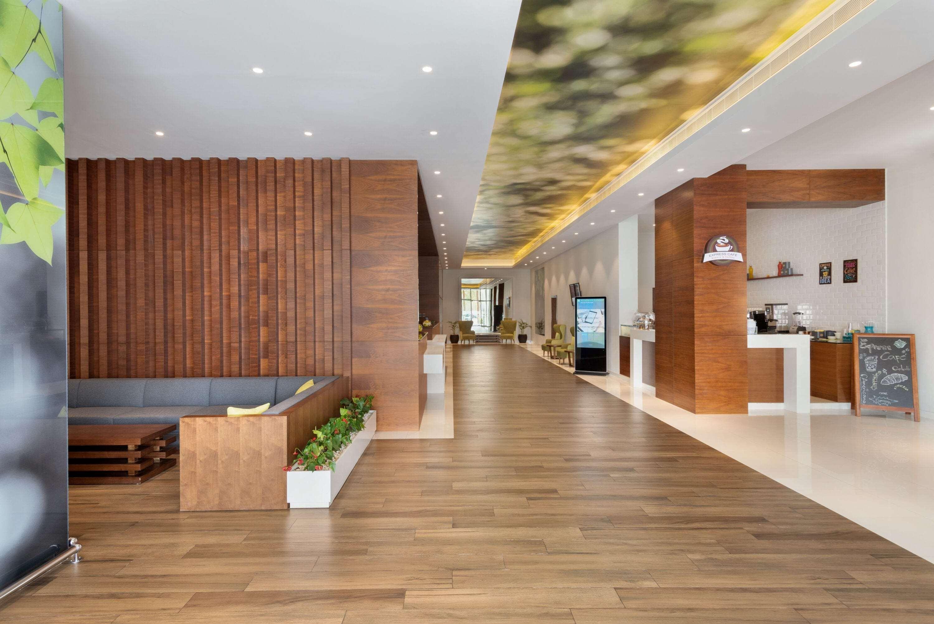 Wyndham Garden Muscat Al Khuwair Hotel Екстериор снимка