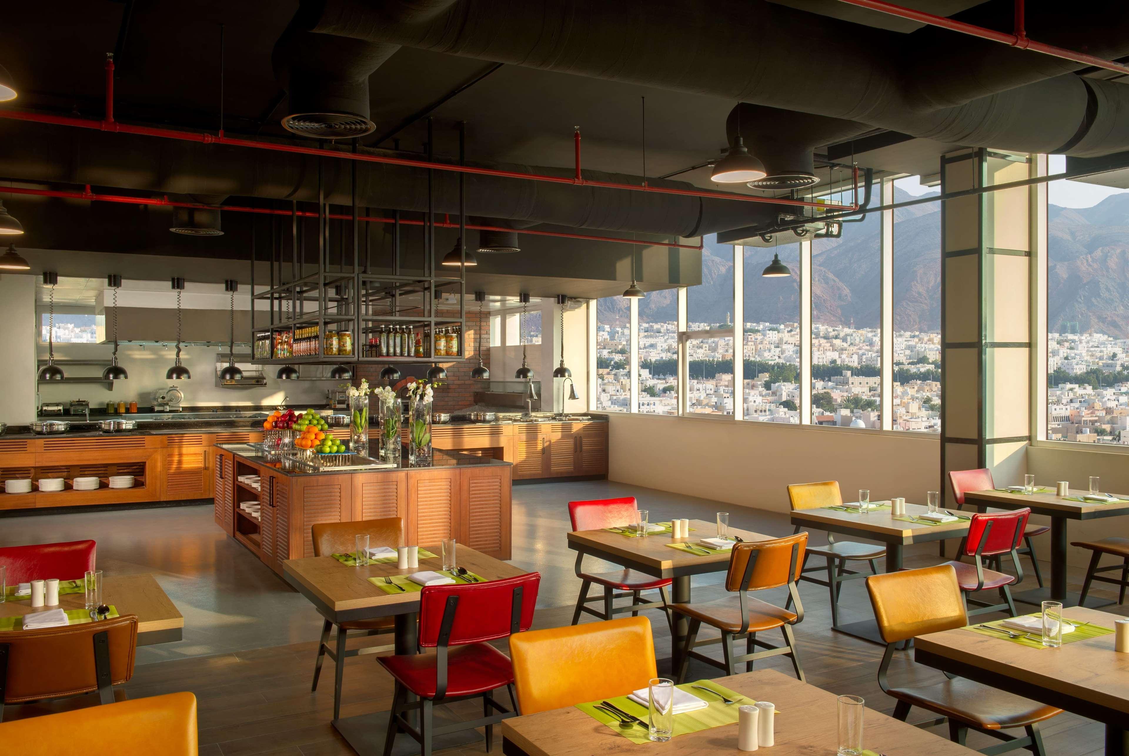 Wyndham Garden Muscat Al Khuwair Hotel Екстериор снимка