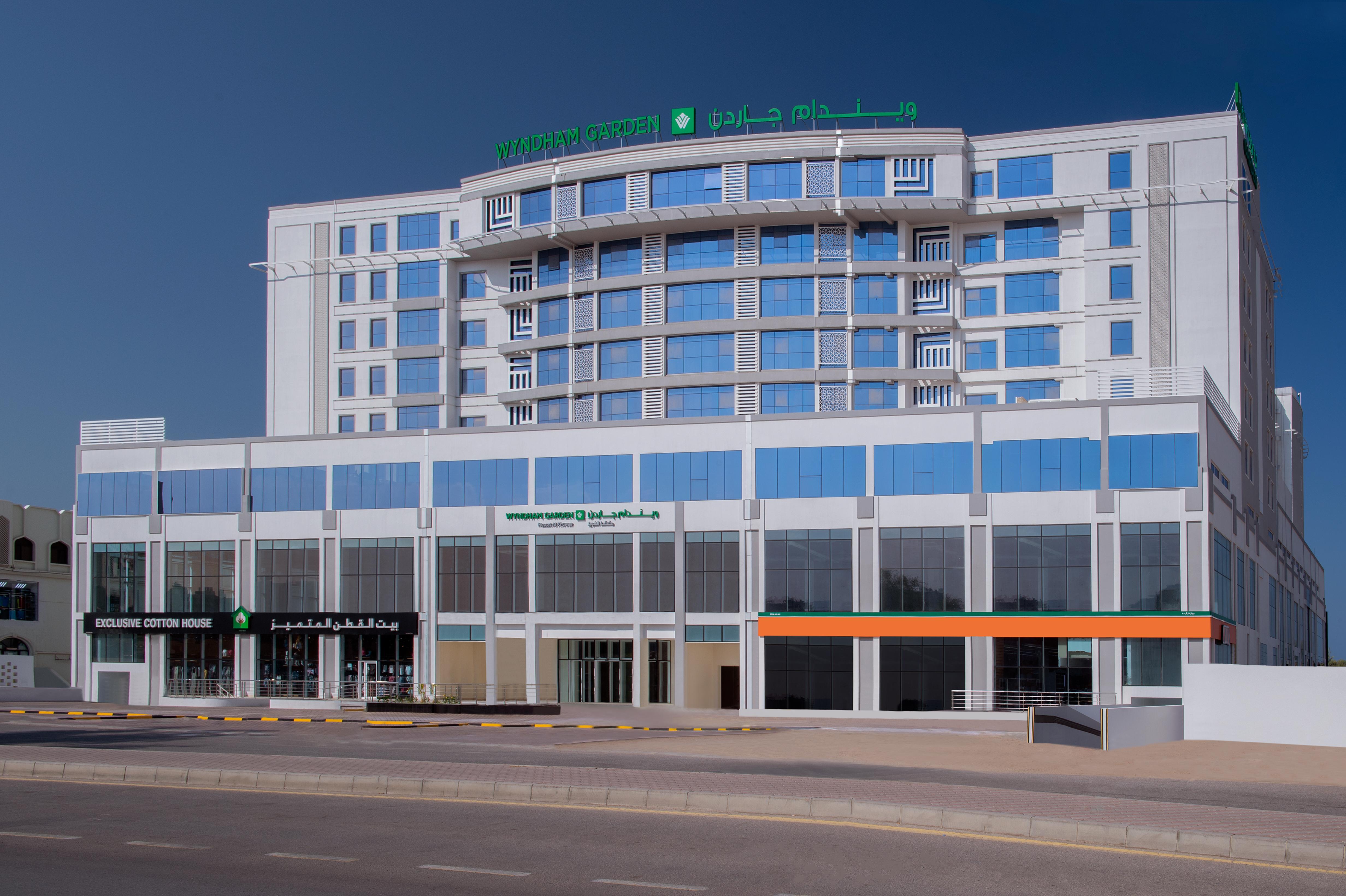 Wyndham Garden Muscat Al Khuwair Hotel Екстериор снимка