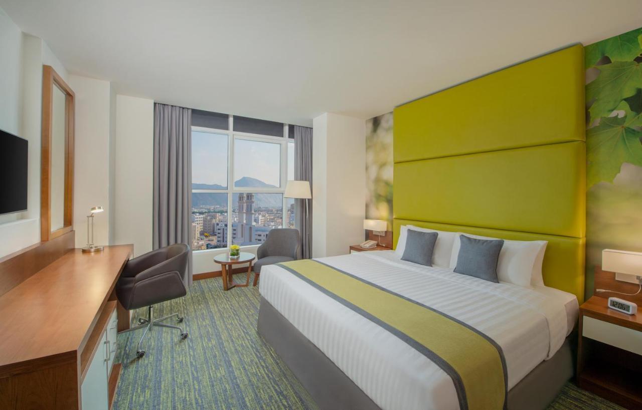Wyndham Garden Muscat Al Khuwair Hotel Екстериор снимка