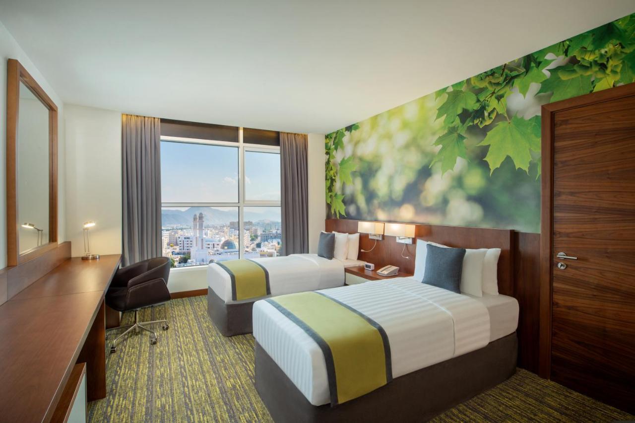 Wyndham Garden Muscat Al Khuwair Hotel Екстериор снимка